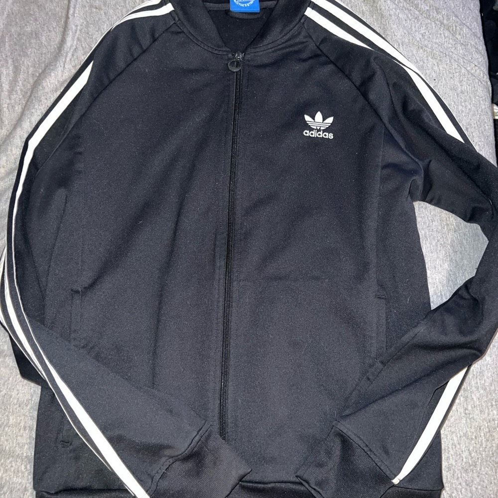 Adidas pull over black n white